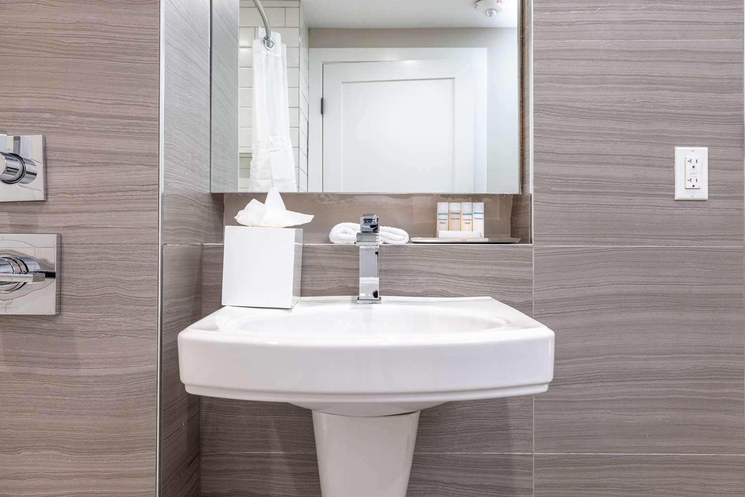 Twin room, accessible