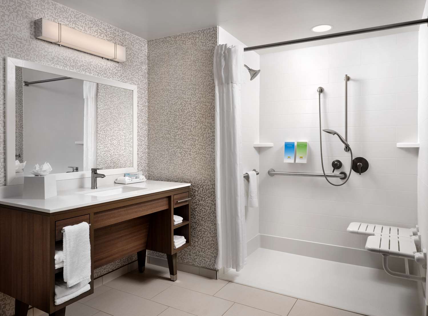 Suite, king, accessibile