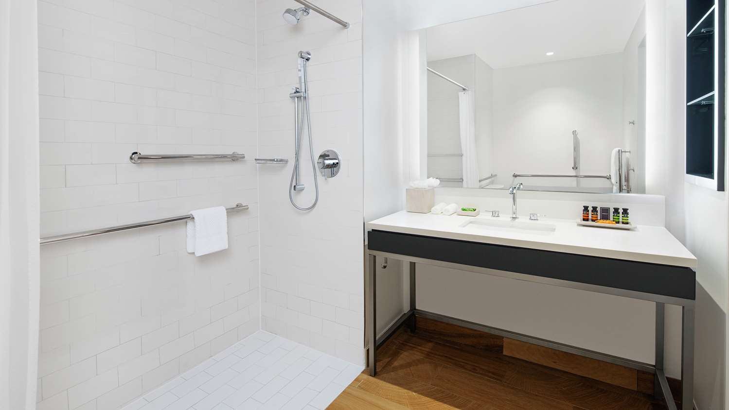 Suite, vistas a la ciudad, accesible