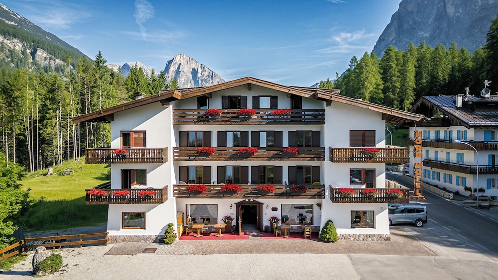 

Cagliari - Dolomiti, Montagna Italia - Nord Hotel