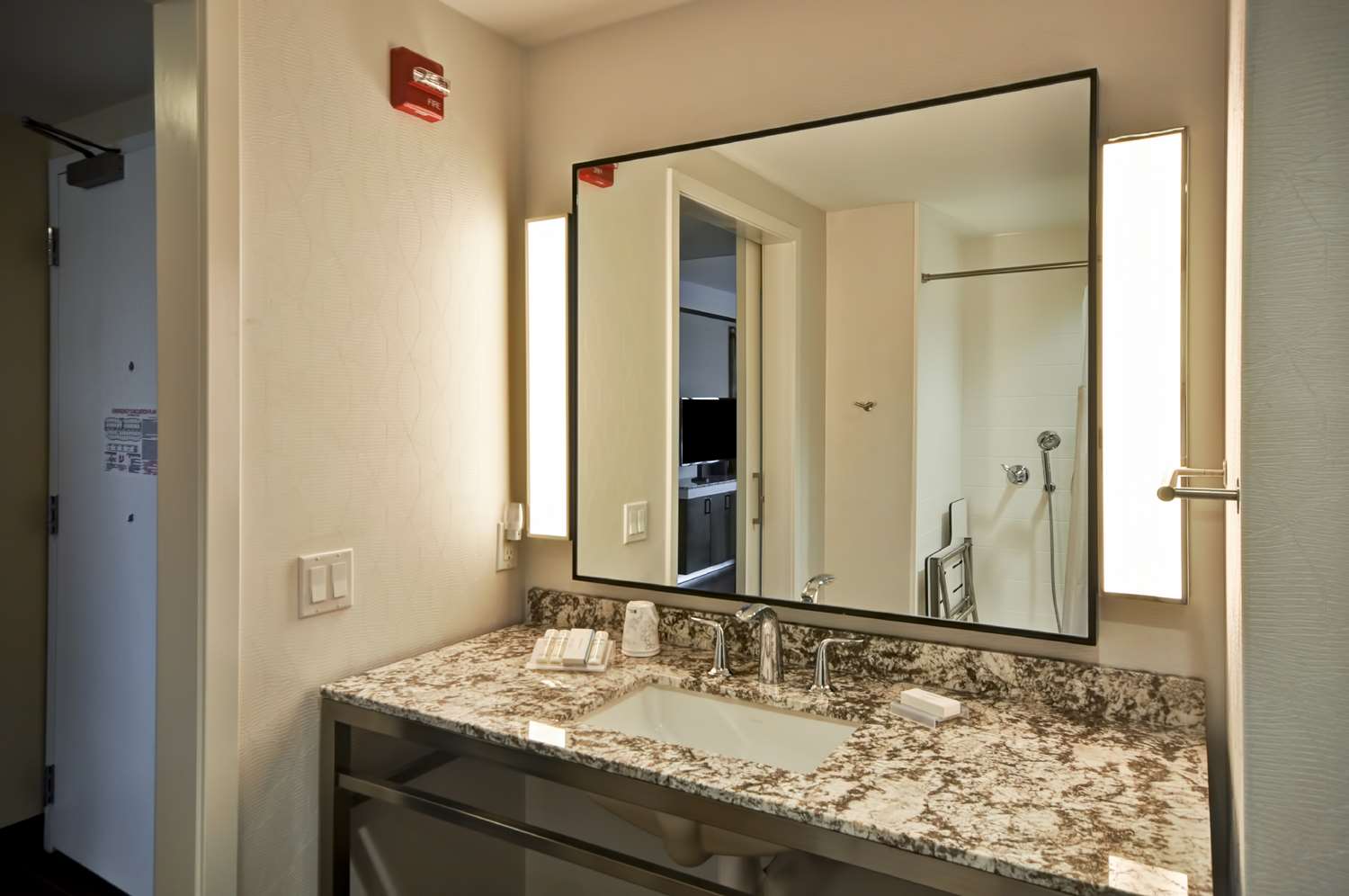 Twin room, accessible