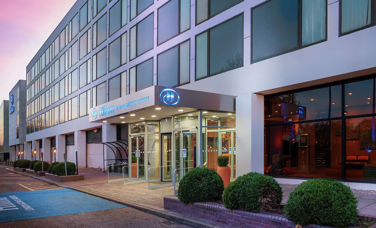 

Napoli - Londra, Aeroporto di London Gatwick - Hilton London Gatwick Airport