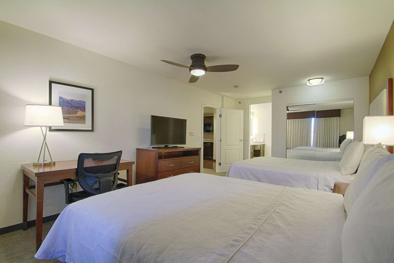 1 schlafzimmer Suite