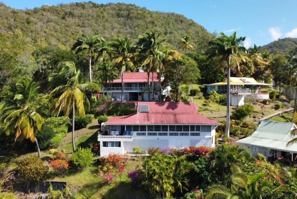 

Milano - Castries - Poinsettia Villa