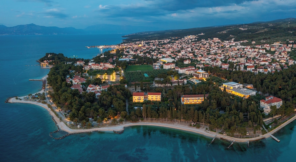 

Bologna - Supetar, Brazza - Aminess Vival Velaris Resort