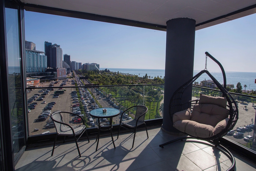 

Milano - Batumi - Solis Residence Aparthotel