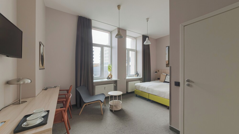 

Milano - Vilnius - Corner Hotel