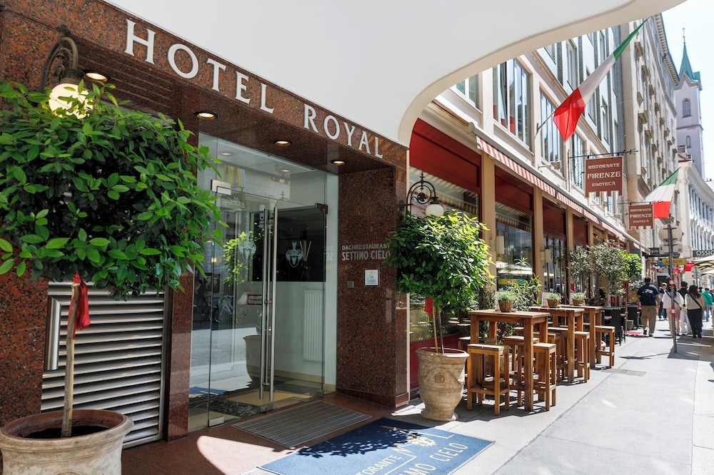 

Cagliari - Vienna - Hotel Royal