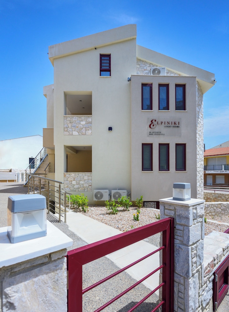 

Venezia - Nea Potidea - Elpiniki Luxury Rooms
