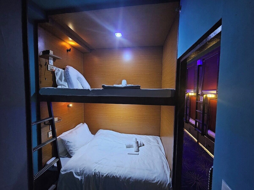 

Milano - Mactan - Papabo Backpackers Mactan