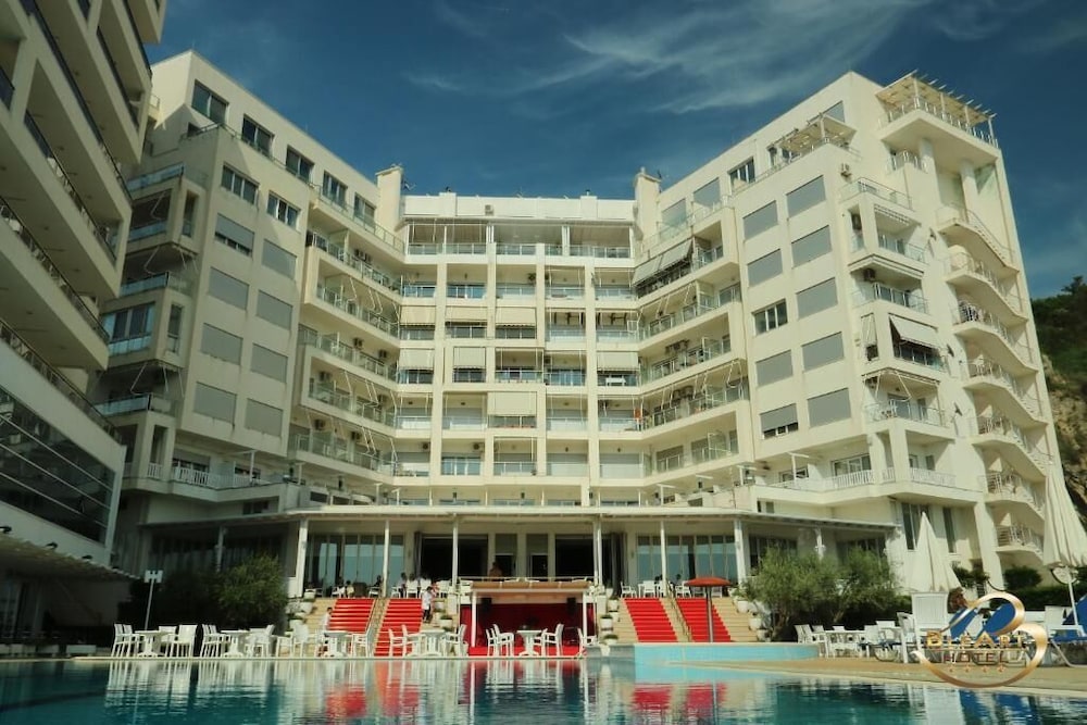 

Pisa - Costa albanese - Hotel Bleart
