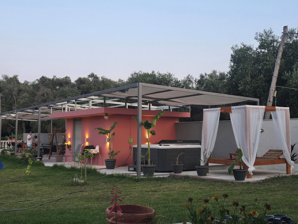 

Torino - Kavos - Riposo Studios & Apartments