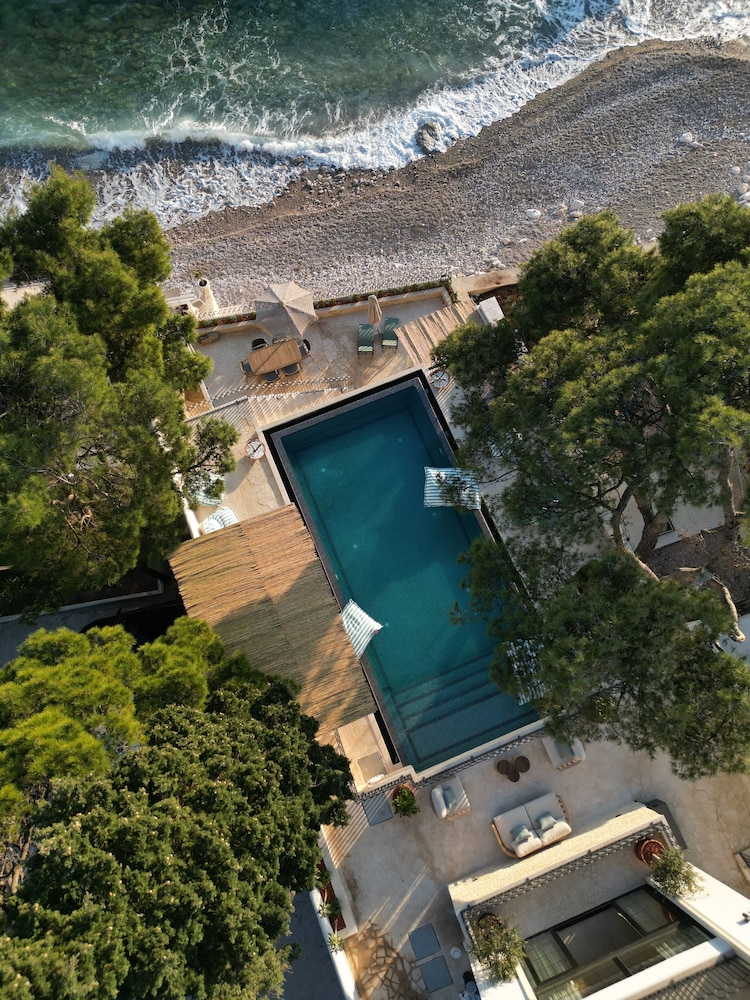 

Bari - Bar - SeiSensi Luxury Beach Villa