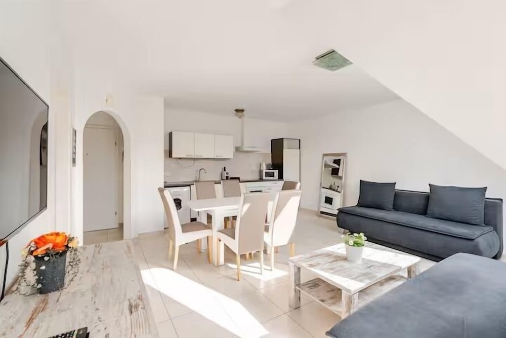 

Roma - Schwechat - Vienna Airport Residences