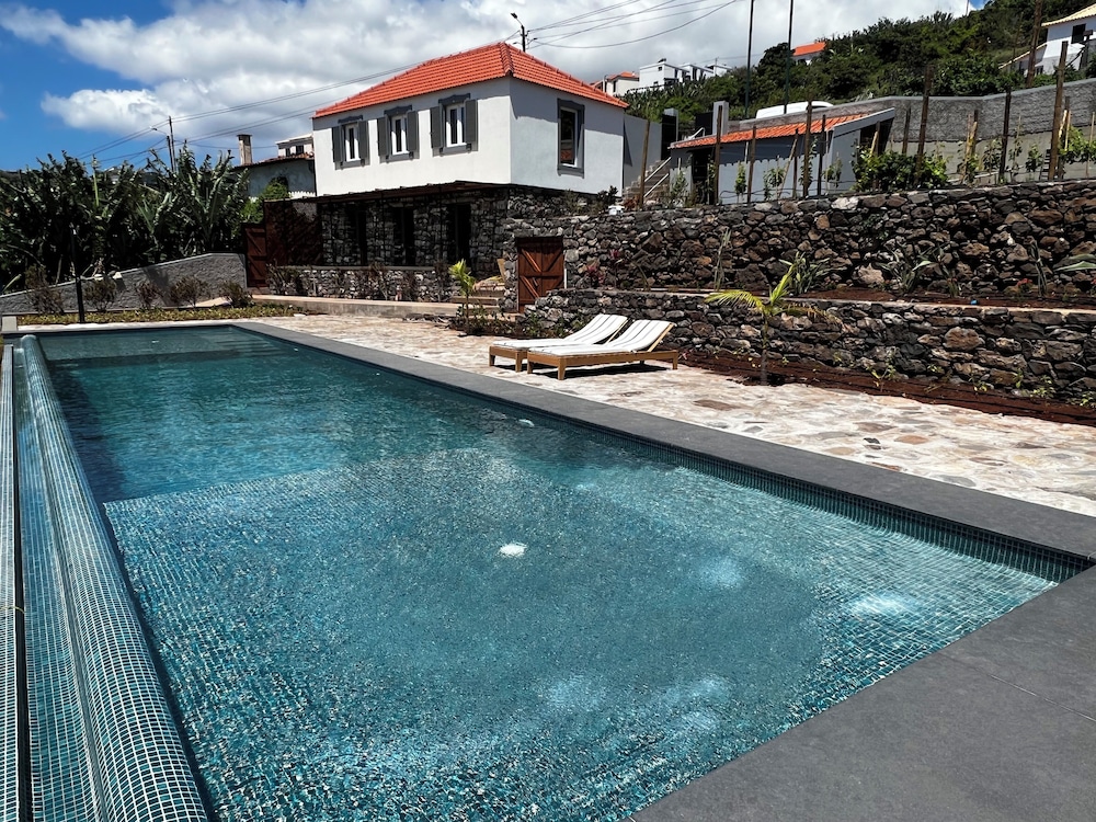 

Firenze - Caniço - CASAS DO LARANJO- Cottages & Infinity Pool