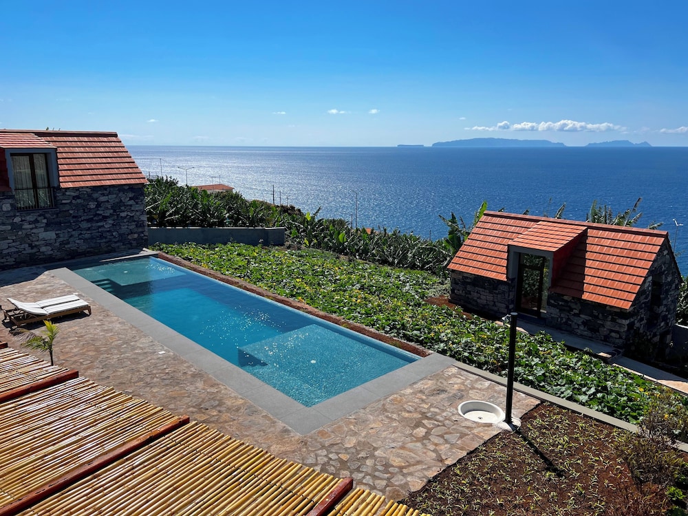 Milano - Santa Cruz - CASAS DO LARANJO- Cottages & Infinity Pool