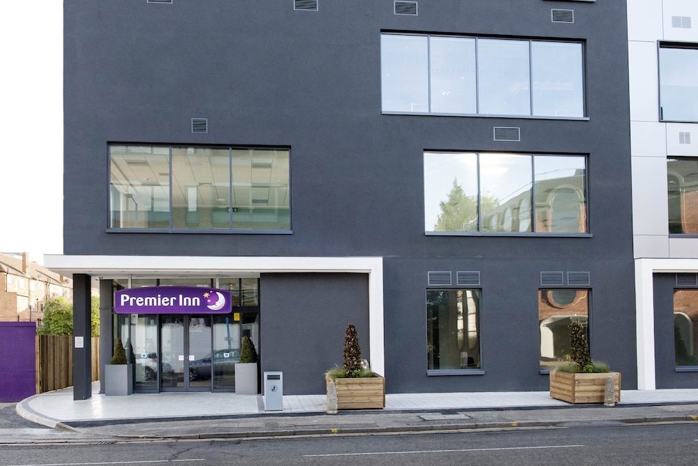 

Venezia - Woking - Premier Inn Woking Town Centre