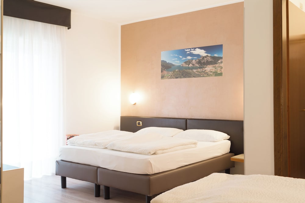 

Roma - Lago di Garda, Laghi Italia - Hotel Rudy
