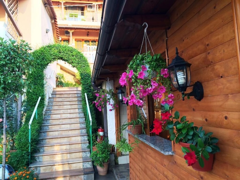 

Verona - Orikum - Hotel Ramosaco