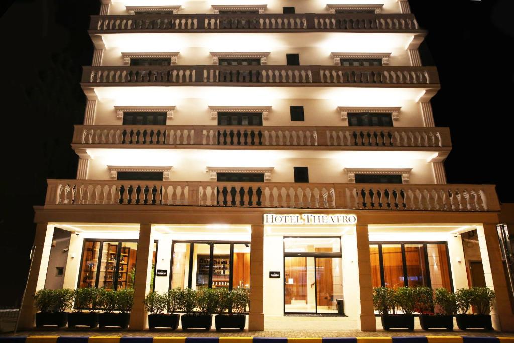

Genova - Tirana - Theatro