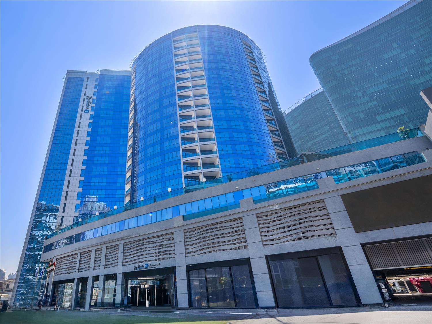 

Brindisi - Dubai - Radisson Blu Hotel, Dubai Waterfront