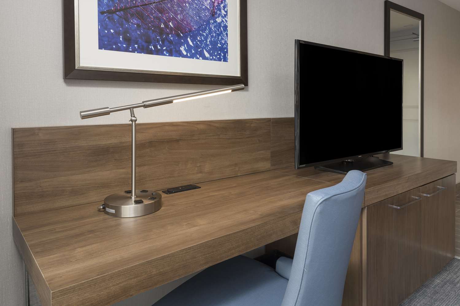 Signature room