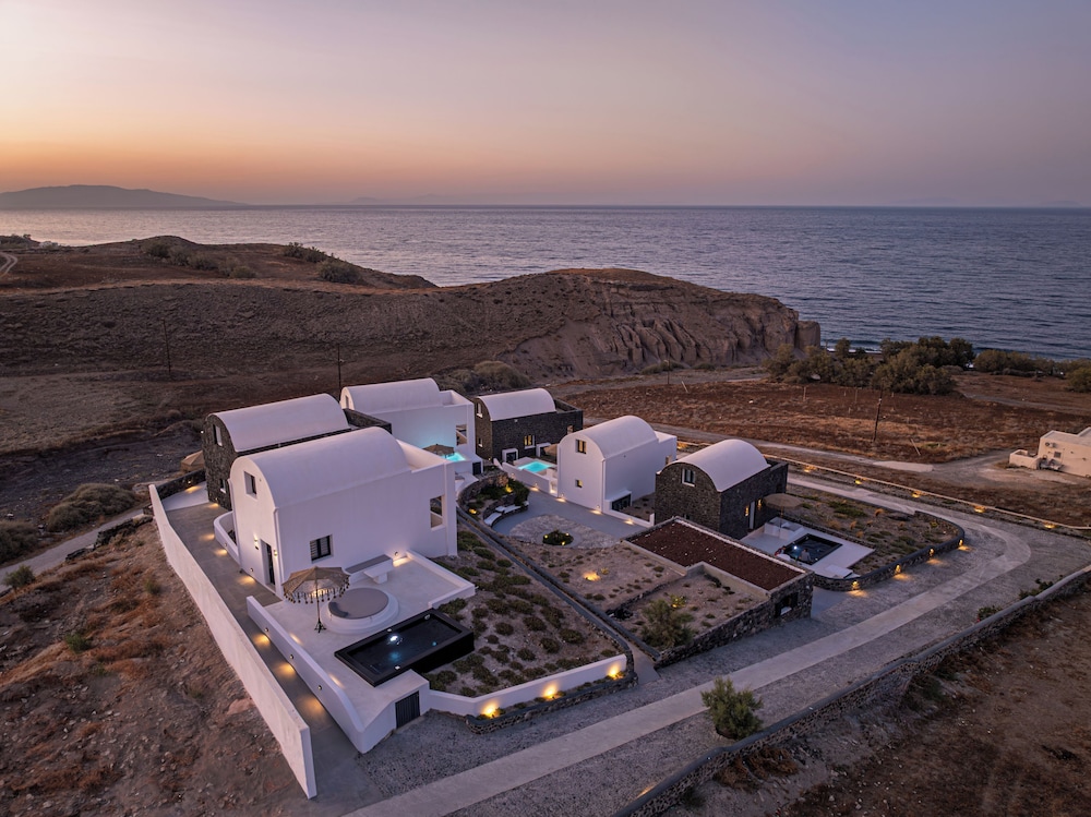 

Venezia - Fira - San Nectar Luxury Villas