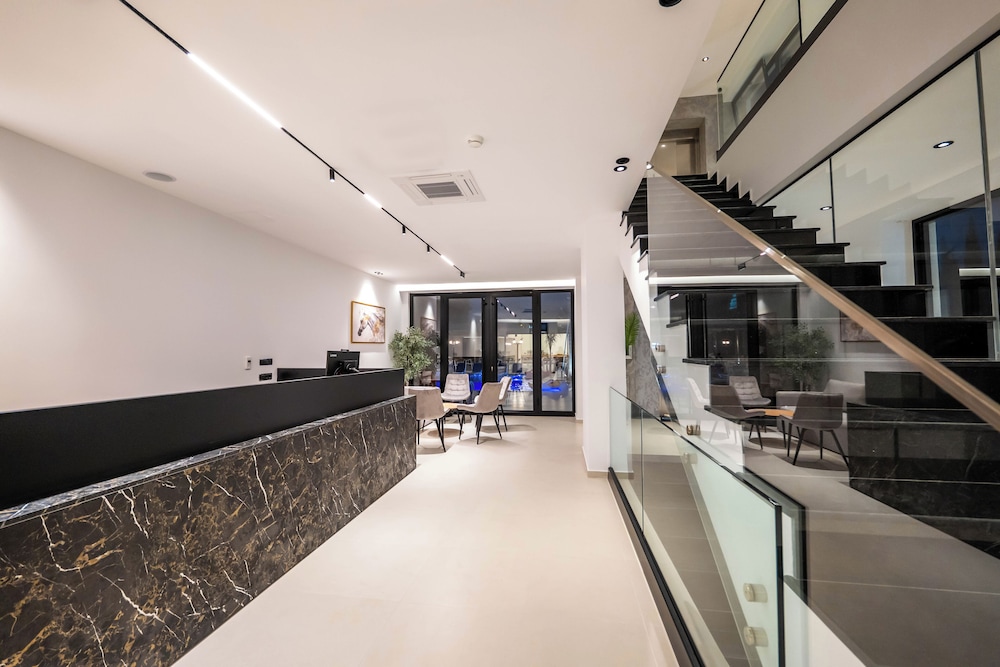 

Genova - Costa albanese - Central Park Premium Hotel
