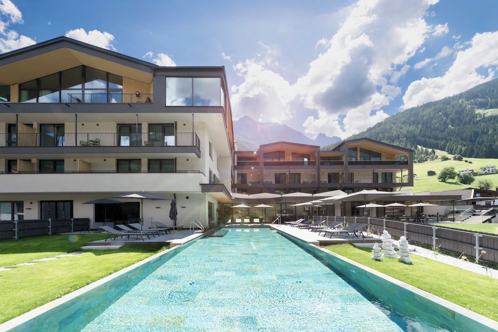 Neustift im Stubaital - ELVA PREMIUM APARTMENT HOTEL inklusive Sommerpass STUBAI SUPER CARD
