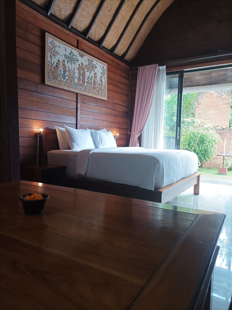 

Firenze - Denpasar - Sri Abi Ratu Villas