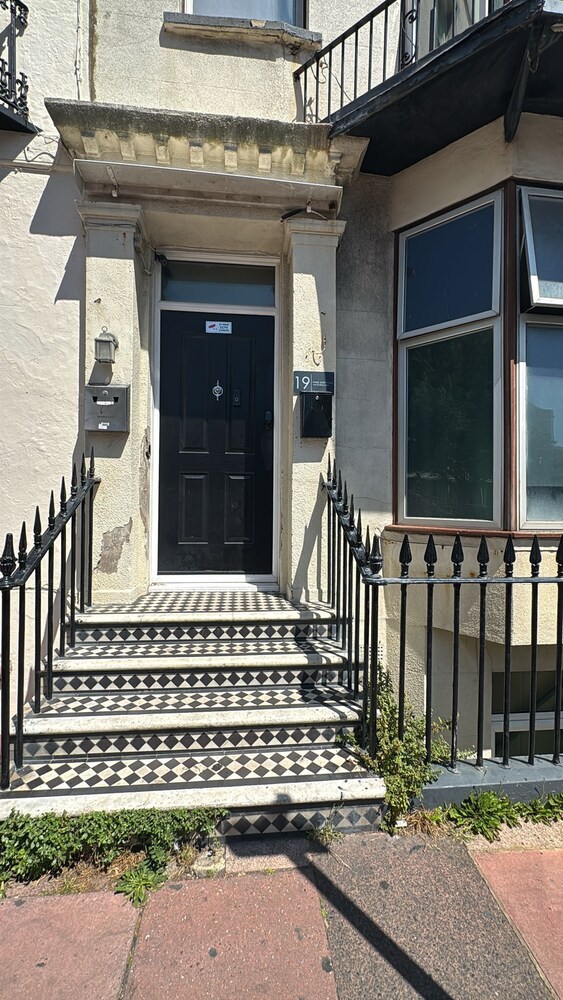 

Bari - Brighton - Number 19 Brighton