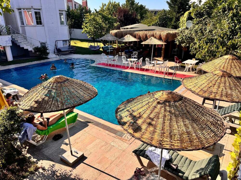 Milano - Istanbul, New Airport - Treekos Suite Hotel Istanbul Airport