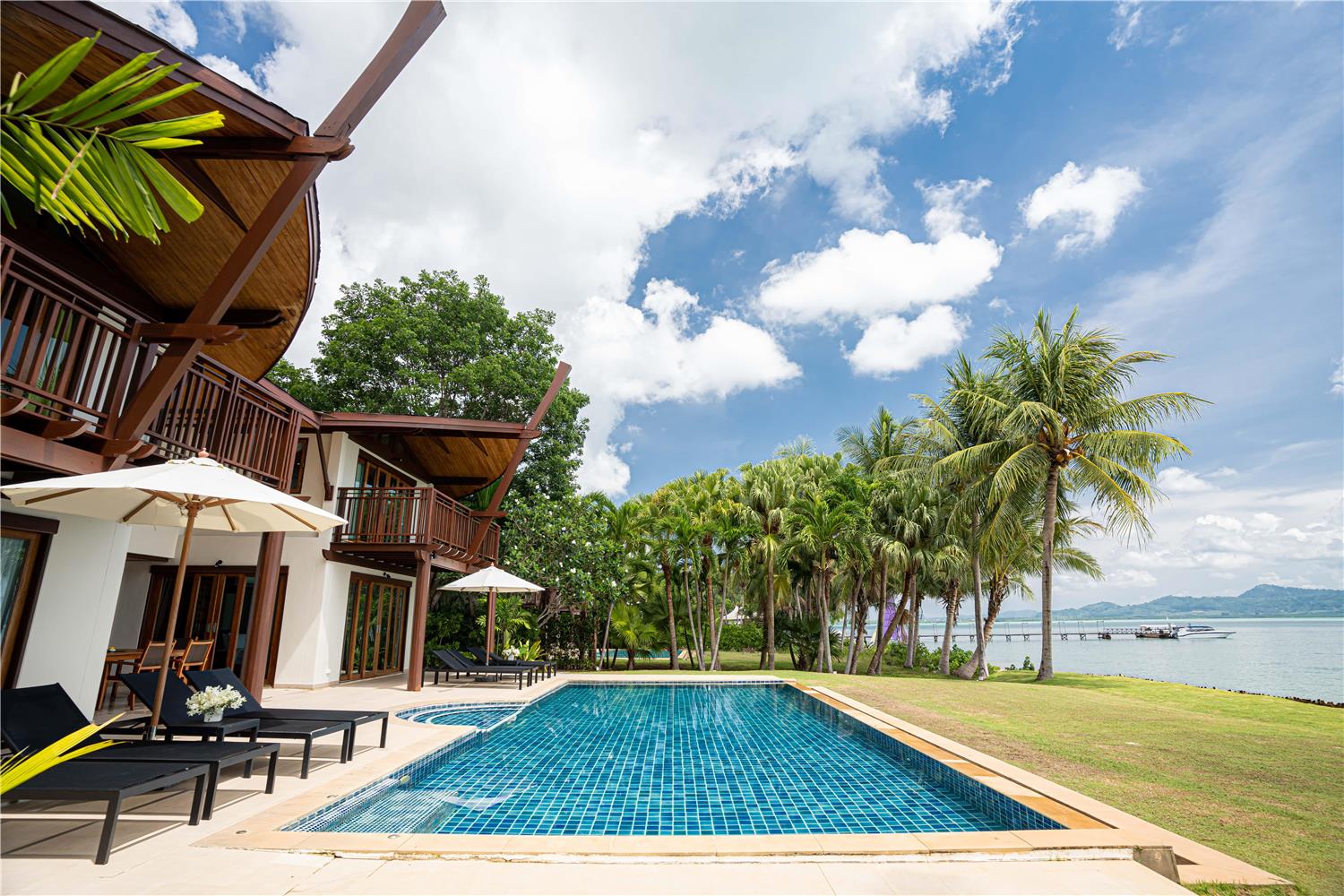 Villa, grand, 5 habitaciones, frente al océano, piscina