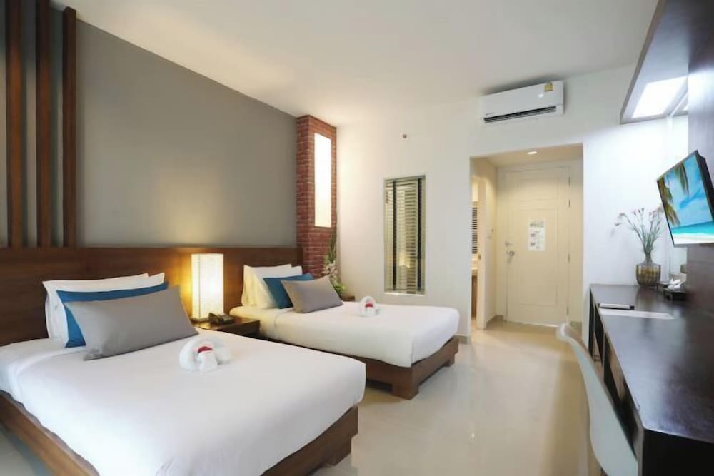 

Torino - Patong Beach - Tuana Hotels Brook Pool Access
