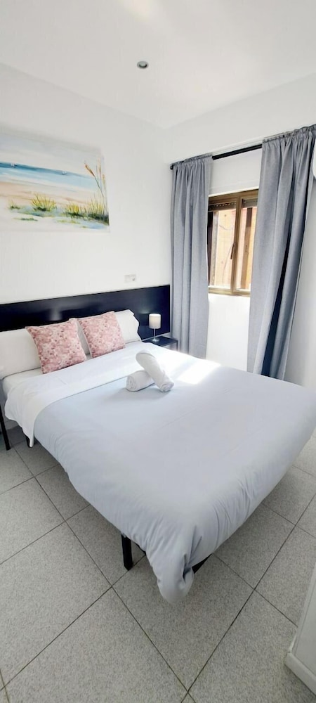

Genova - Madrid - AYZ Sierra de Meira - Auto check-in property