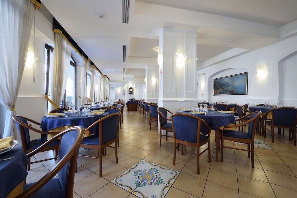 

Milano - Costiera Amalfitana, Italia - Hotel7Bello