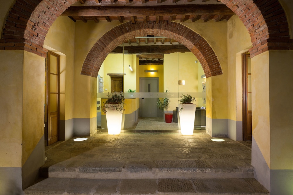 

Bari - Arezzo - Hotel Le Capanne