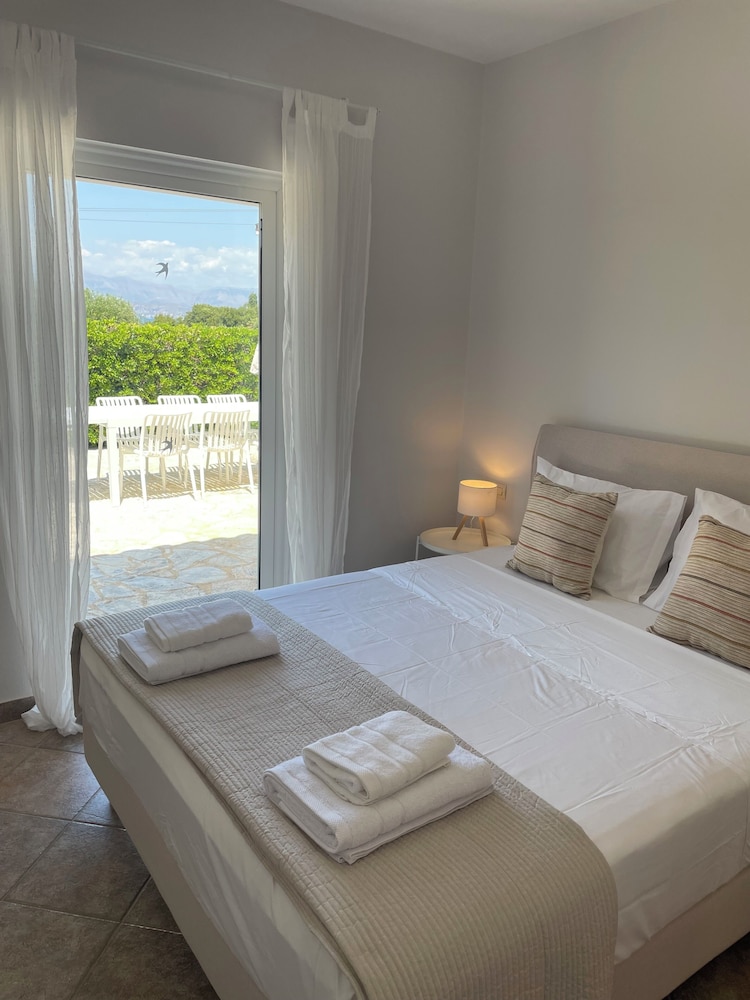 

Firenze - Kassiopi - Villa Kanali