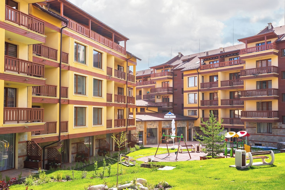 

Milano - Bansko - Pirin Sense Apartment Complex