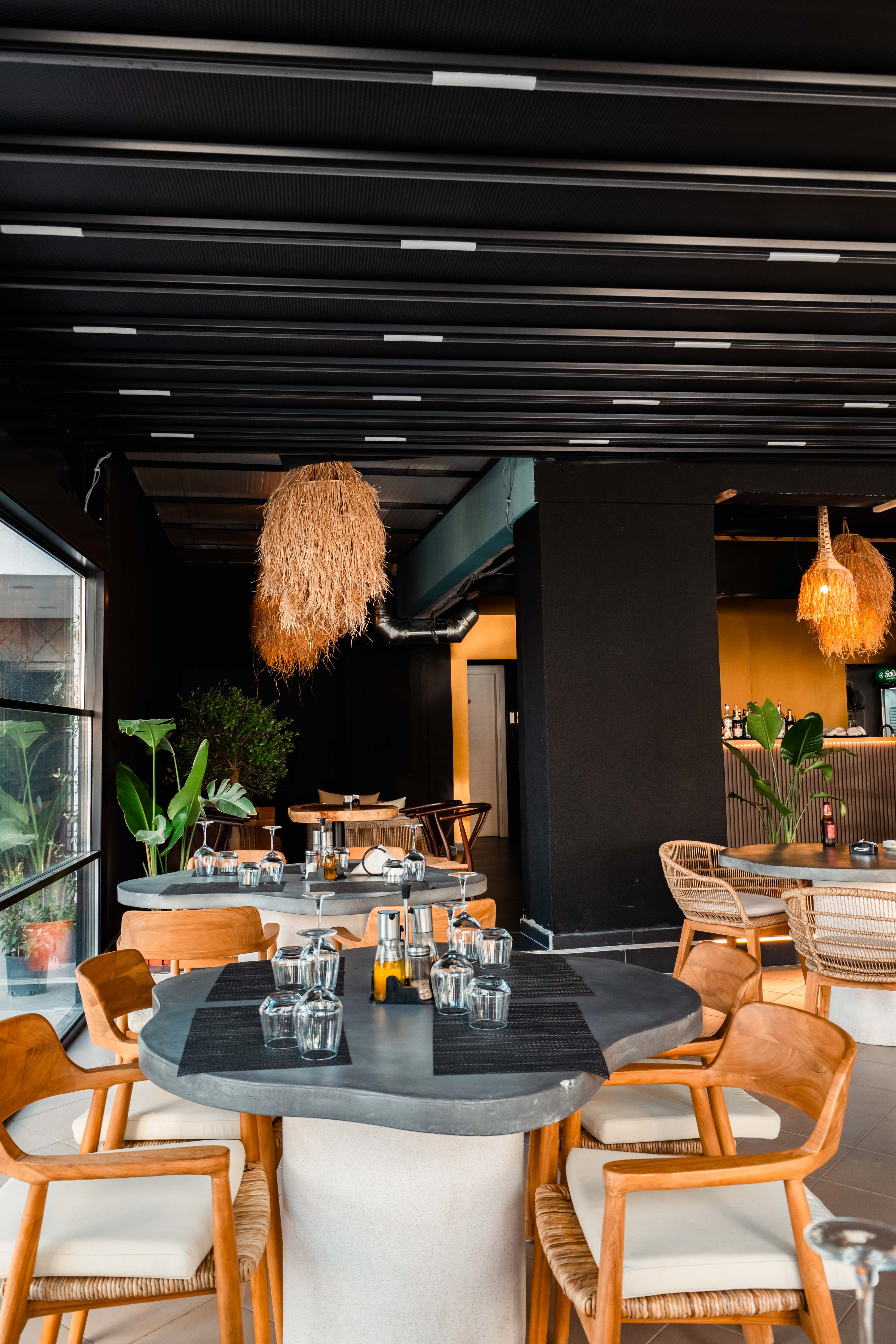 Bari - Sarandë - Cuni Luxury Hotel