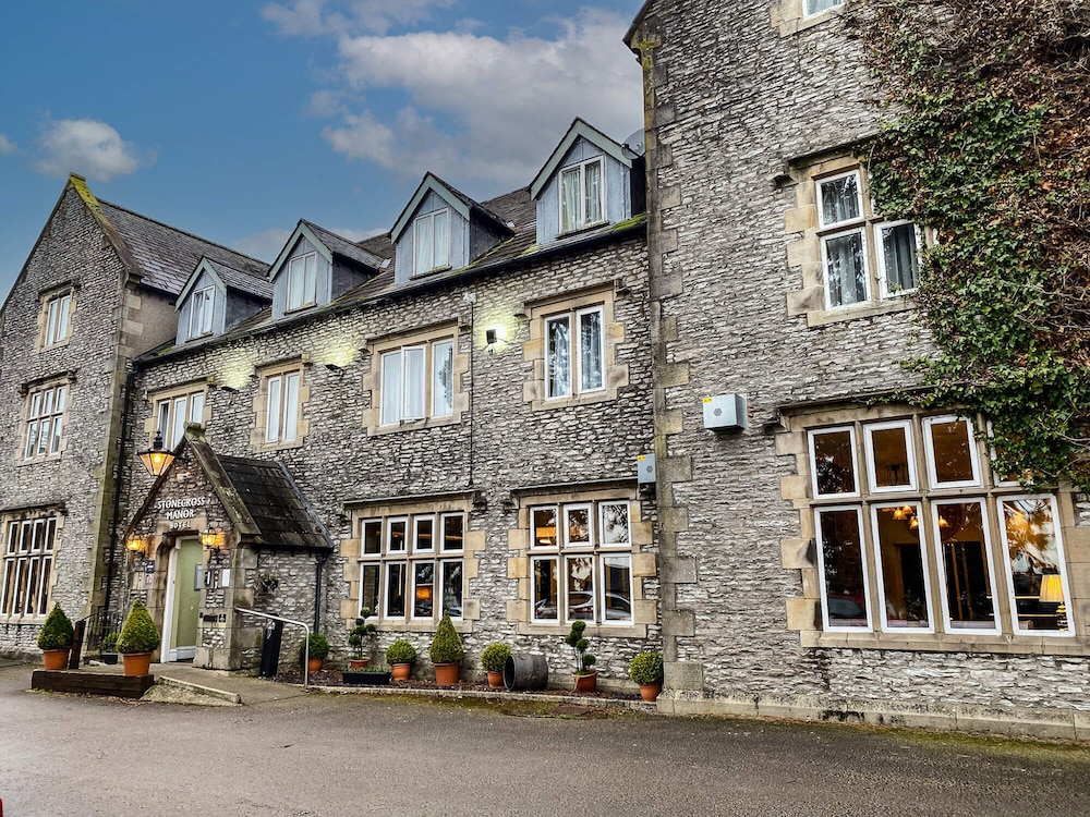 Kendal - Stonecross Manor Hotel