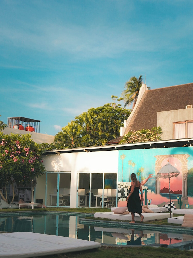 

Milano - Kuta - Lombok - Dream CoWork Hotel