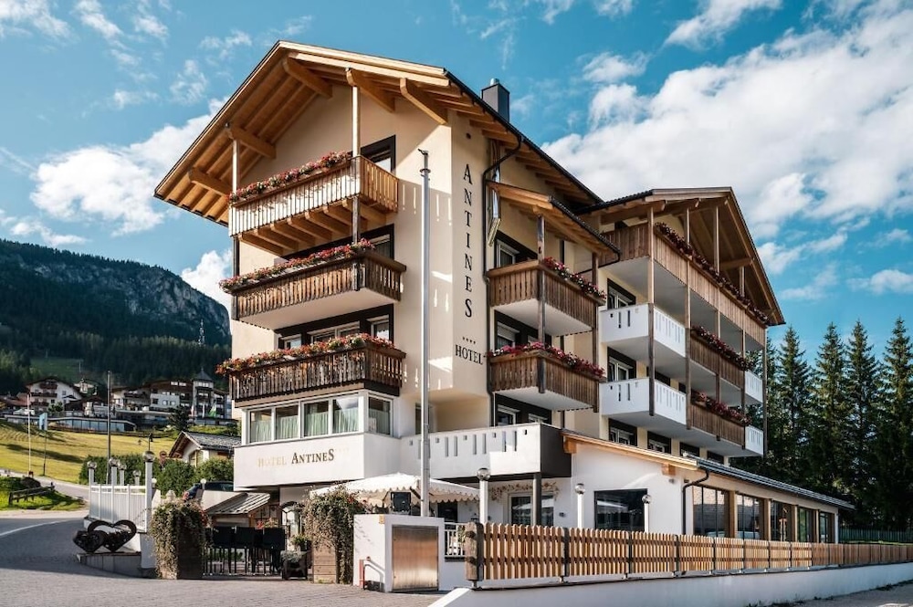 

Milano - Selva di Val Gardena, Montagna Italia - Hotel Antines