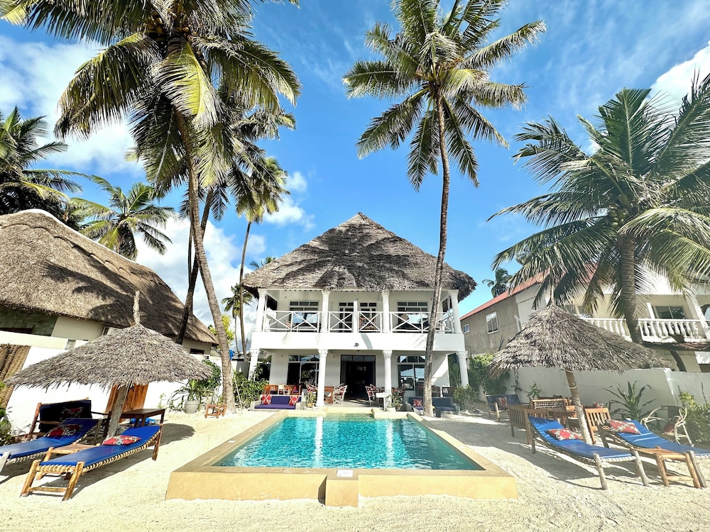 

Bologna - Jambiani, Zanzibar - The African Paradise Beach Hotel