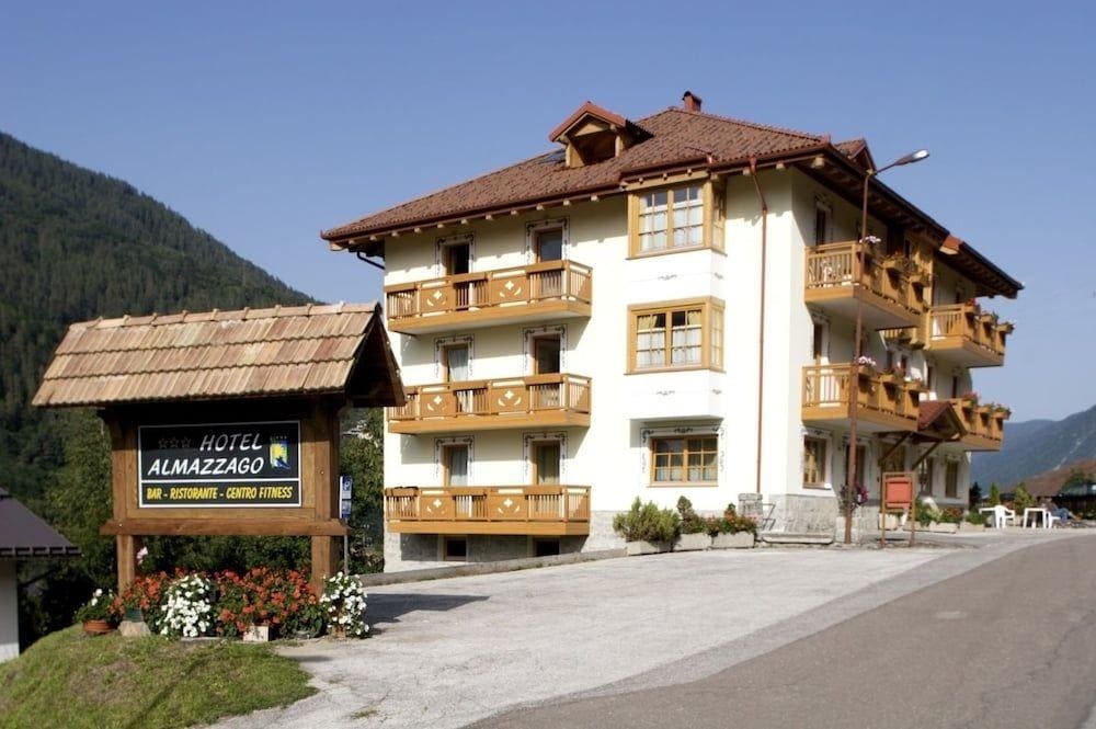 

Napoli - Val di Sole - Hotel Almazzago