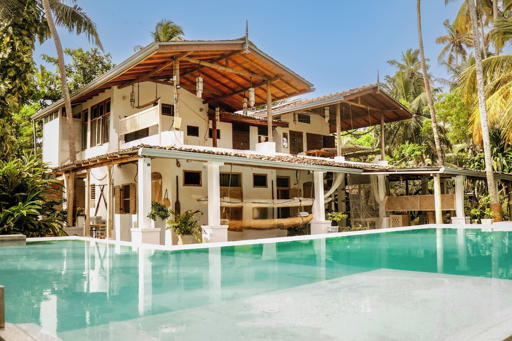 

Roma - Mirissa - Deep Blue Sea Rental Villa