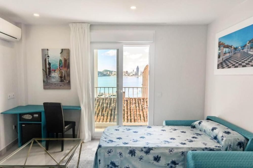 

Catania - Benidorm - Hotel Clopy Rocamar