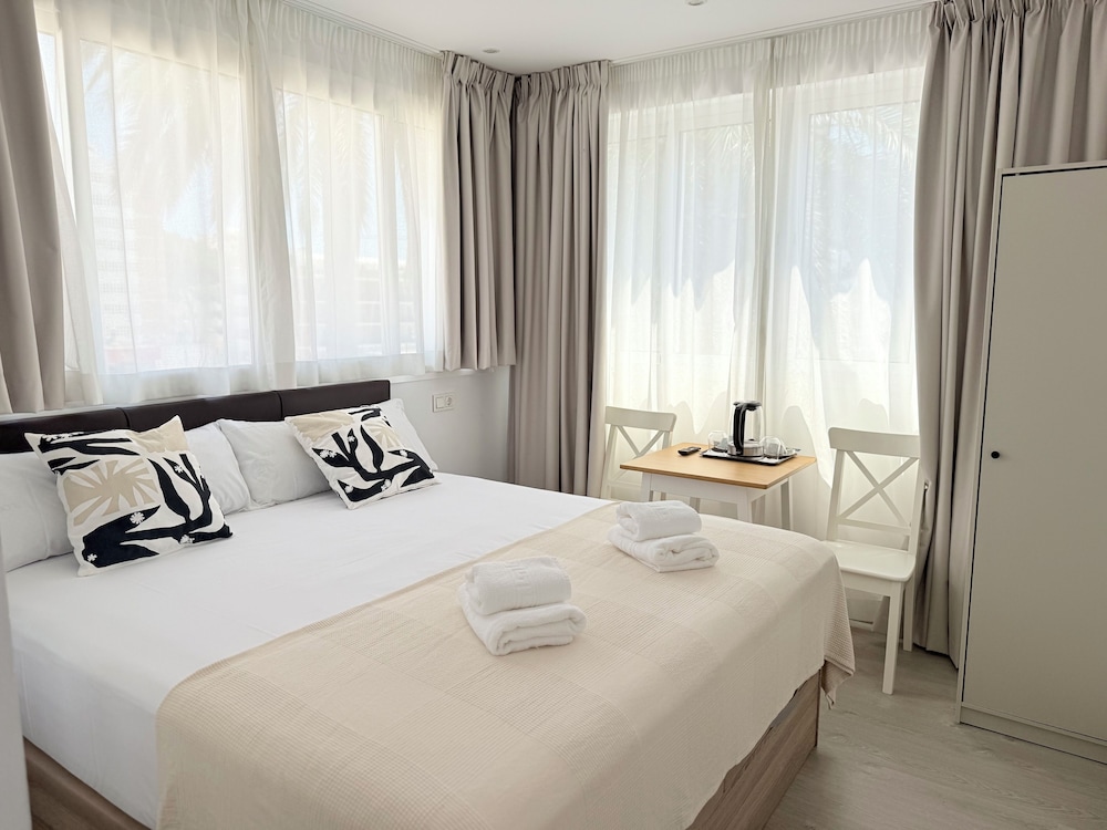 

Palermo - Torremolinos - Hotel Marina Benalmádena