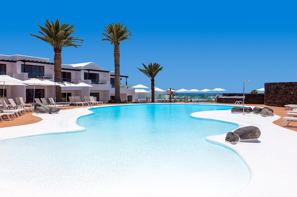 

Catania - Puerto del Carmen - R2 Bahia Kontiki