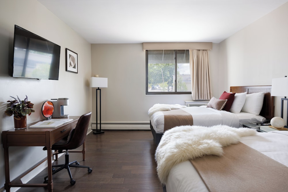 

Roma - Queens - The Andrew Hotel